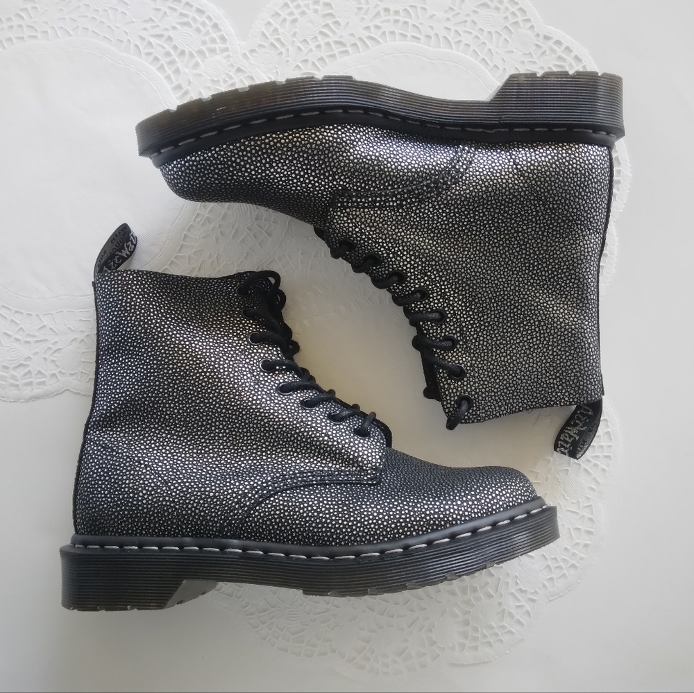 Pebbled Pascal Dr. Martens